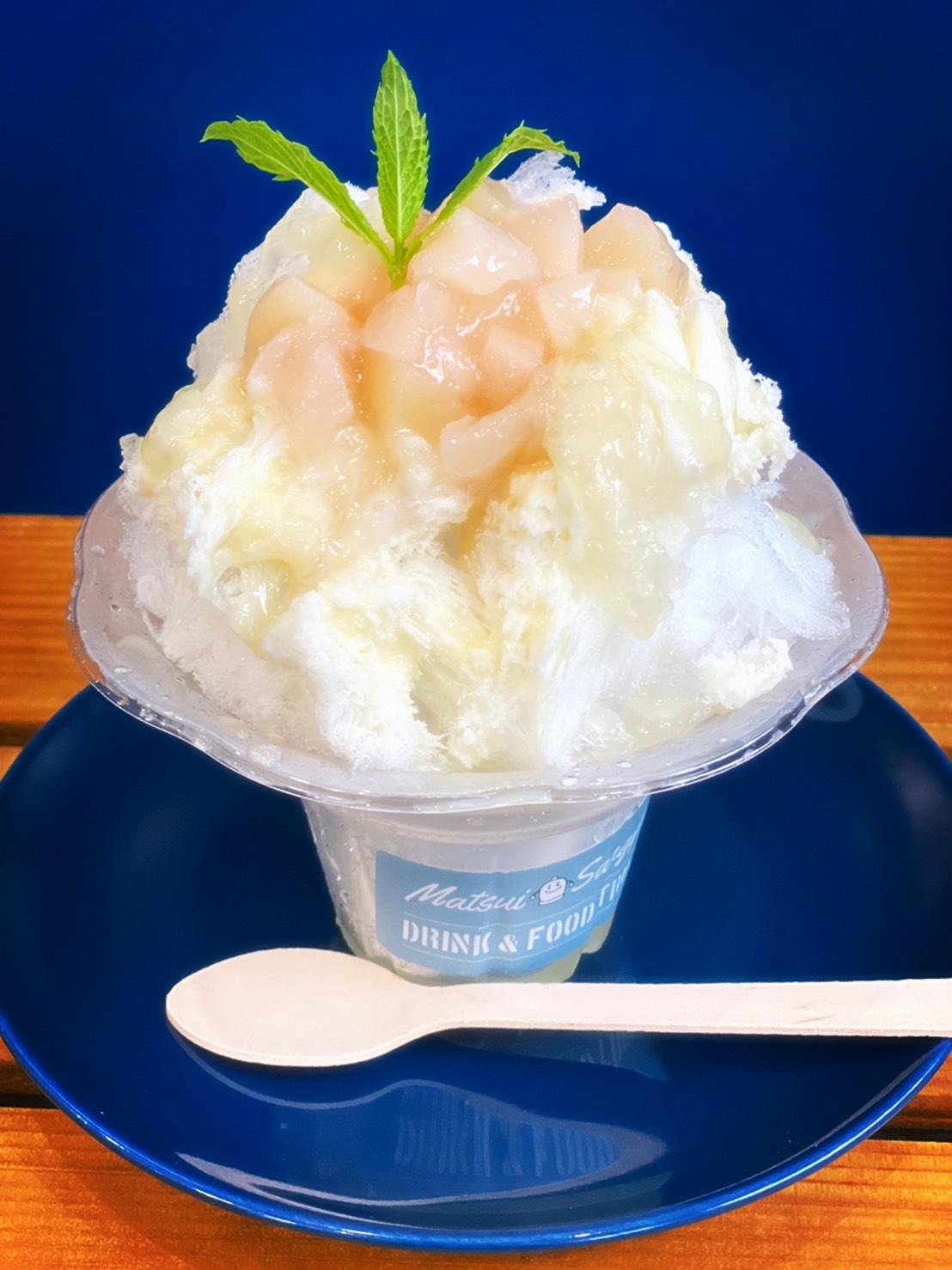 Matsui Sangyou's　自家製Wソース桃ミルクかき氷